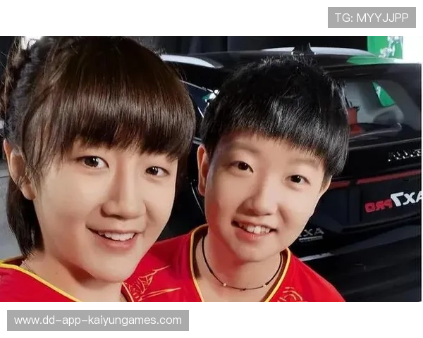 孙颖莎与陈梦挑战跳绳，引爆全场欢笑